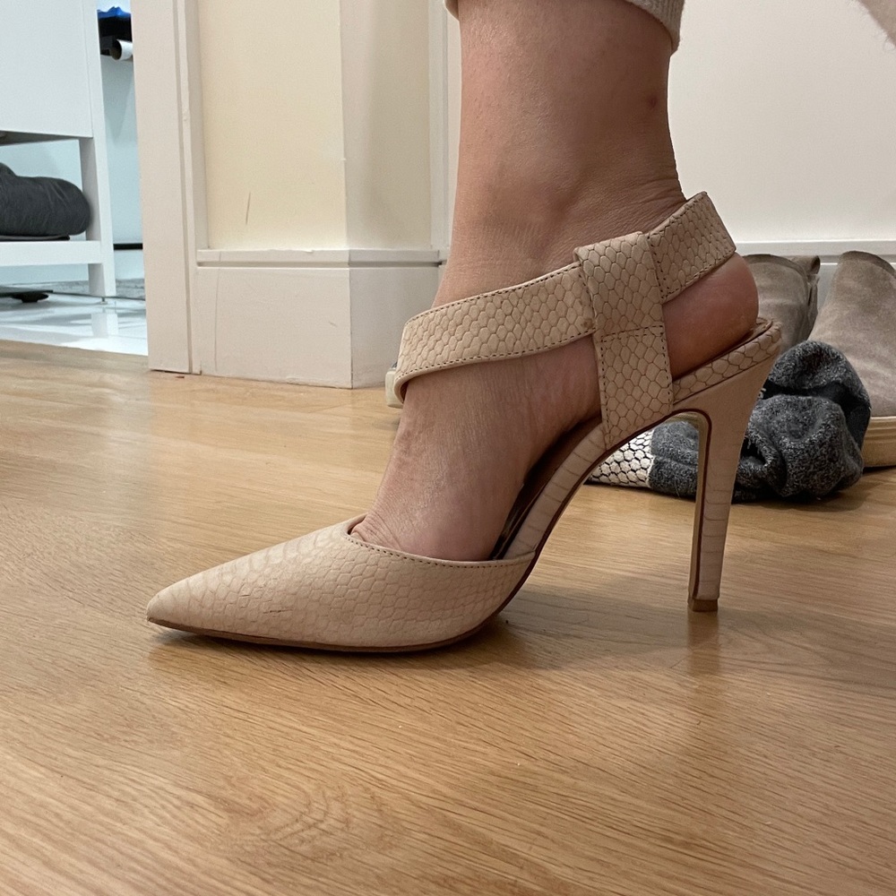 Vince Camuto Nude Snakeskin Heels